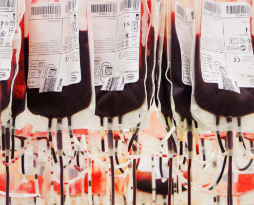 Ein Team der Fachhochschule Dortmund arbeitet daran, Blutspenden effizienter zu koordinieren und so weniger davon zu verschwenden.